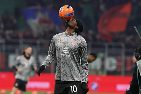 دقيقة بدقيقة.. ميلان 0-0 لاتسيو.. هدف ضائع